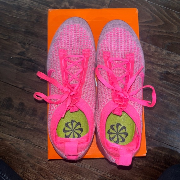 Pink Nike Air Vapormax 2021 FX - Picture 2 of 6